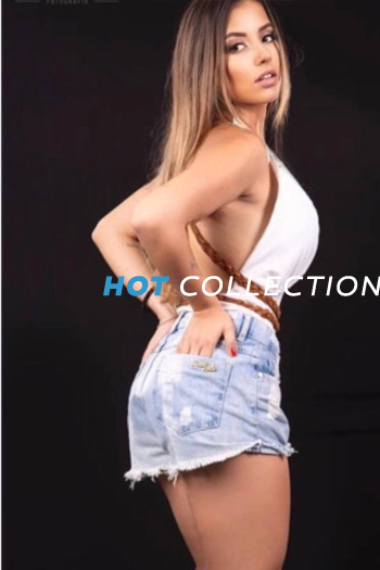 Blonde hair london escort Petunia located in Earls Court picture 1