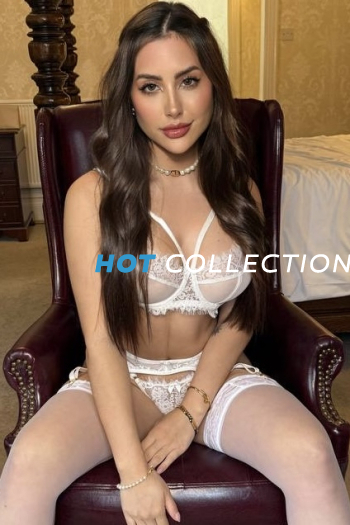 Brown  hair london escort Vandini located in Canary Wharf picture 6