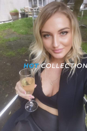 Blonde  hair london escort Zirconia located in Paddington picture 14