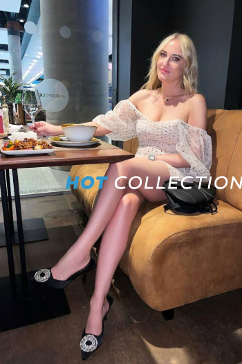 Blonde  hair london escort Zirconia located in Paddington picture 12