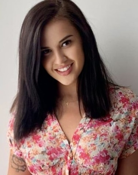 Brown hair london escort Anetta located in Battersea