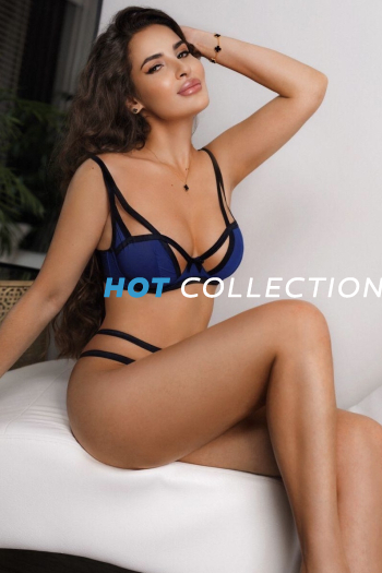 Brown hair london escort Angelika located in Earl's Court picture 1