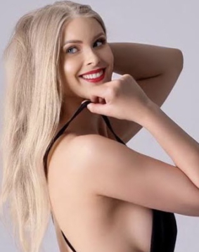 Blonde  hair london escort Blush located in Sloane Square