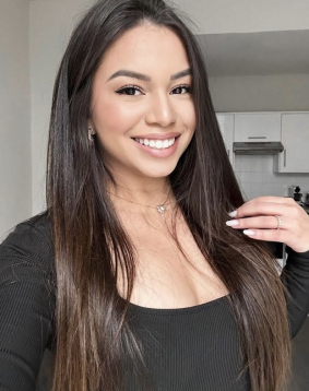 Brown  hair london escort Bovi located in Earls Court