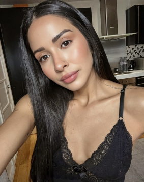 Brown hair london escort Cloetta located in Edgware Road