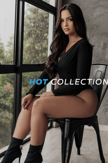 Brown  hair london escort Muneca located in Earl's Court picture 4