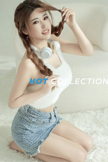 Brown  hair london escort Okul located in Oxford Circus picture 7