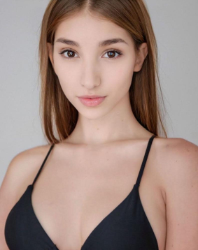 Blonde hair london escort Bindi located in Charing Cross