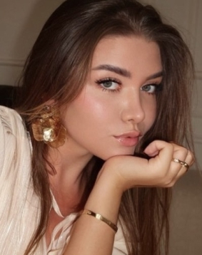 Light-brown hair london escort Centella located in Earls Court