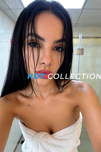 Brown  hair london escort Delmar located in Fulham Broadway picture 0