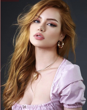 Red hair london escort Mavie located in South Kensington