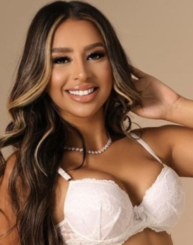 Brown hair london escort Minta located in Marylebone