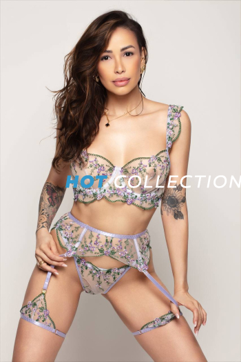 Brown hair london escort Ozelia located in Edgware Road picture 7