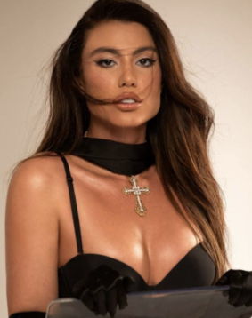 Brown hair london escort Ponta located in Victoria