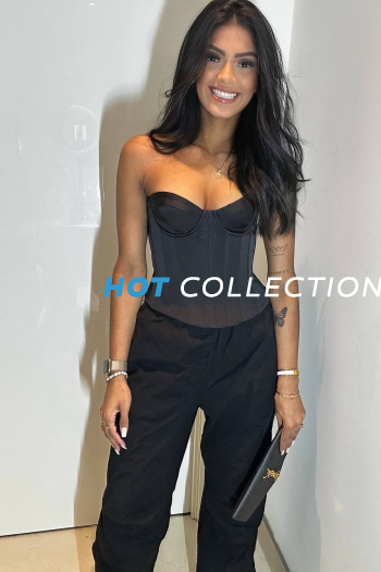 Brown  hair london escort Reba located in Paddington picture 6