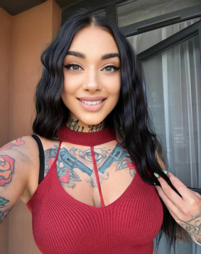 Brown  hair london escort Rizziano located in Earls Court