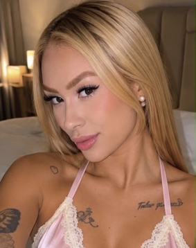 Blonde hair london escort Tally located in West Kensington