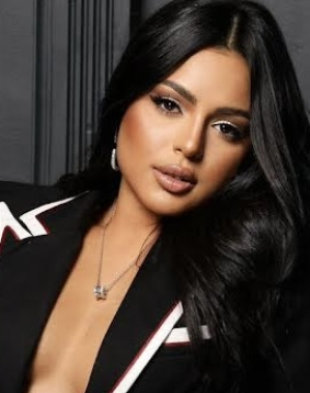 Brown  hair london escort Tornado located in Knightsbridge