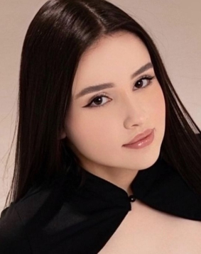 Brown hair london escort Adallyn located in West Brompton