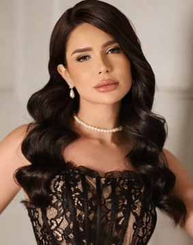 Brown  hair london escort Bearina located in Canary Wharf