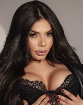 Brown hair london escort Choppa located in Oxford Circus