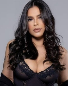 Brown hair london escort Desideria located in Marylebone