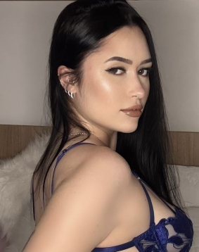 Brown hair london escort Erato located in Maida Vale