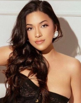 Brown hair london escort Fruki located in South Kensington
