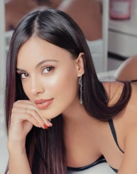 Melona - Colombian brunette London escort in Edgware Road