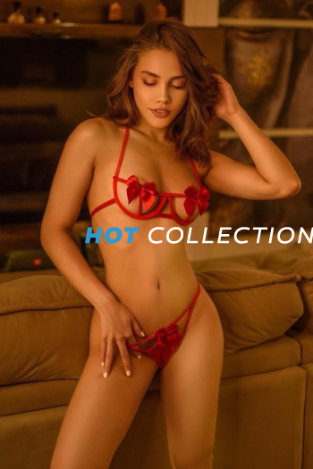 Brown  hair london escort Milkshake located in South Kensington picture 4