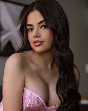 Brown hair london escort Mynthon located in Baker Street