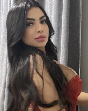 Brown  hair london escort Popsy located in Covent Garden