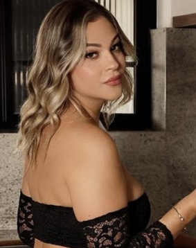 Blonde hair london escort Thaynara located in Victoria