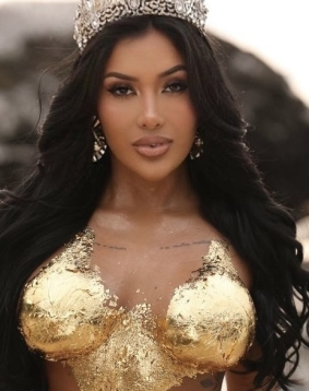 Brown  hair london escort Tirena located in Bond Street
