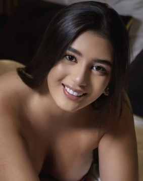 Brown hair london escort Zooma located in High Street Kensington