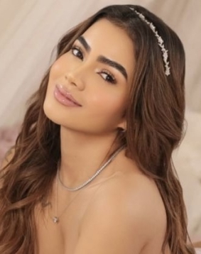 Blonde hair london escort Ambiona located in Battersea