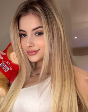 Billa - Brazilian London blonde escort