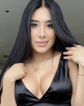 Brown hair london escort Devone located in Sloane Square