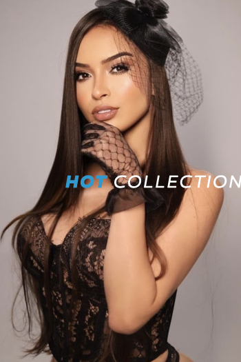 Brown  hair london escort Muade located in Paddington picture 4