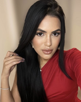 Brown hair london escort Papper located in South Kensington