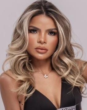 Blonde hair london escort Raffaella located in Marble Arch