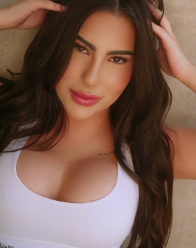 Brown hair london escort Yasmin located in South Kensington