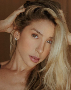 Blonde hair london escort Crowna located in Baker Street