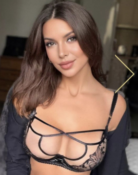 Brown hair london escort Inessa located in Earls Court
