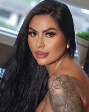 Brown  hair london escort Paniz located in Gloucester Road