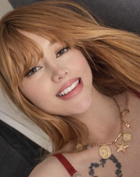 Red hair london escort Sentalia located in High Street Kensington