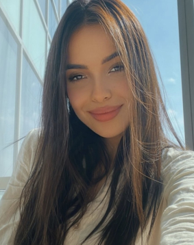 Brown  hair london escort Talin located in High Street Kensington