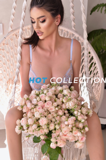 Brown  hair london escort Charoite located in Earl's Court picture 1