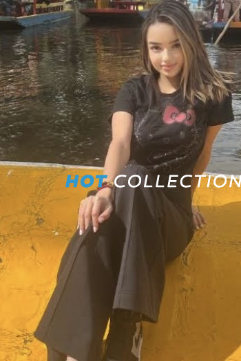 Blonde hair london escort Erotea located in Marylebone picture 16