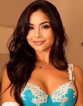 Brown hair london escort Mercina located in Earls Court